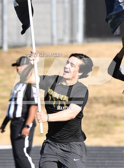 Thumbnail 2 in Connally vs. Pleasant Grove (UIL 4A Division 2 Region 2 Area) photogallery.