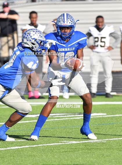 Thumbnail 2 in Connally vs. Pleasant Grove (UIL 4A Division 2 Region 2 Area) photogallery.