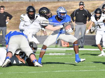 Thumbnail 2 in Connally vs. Pleasant Grove (UIL 4A Division 2 Region 2 Area) photogallery.
