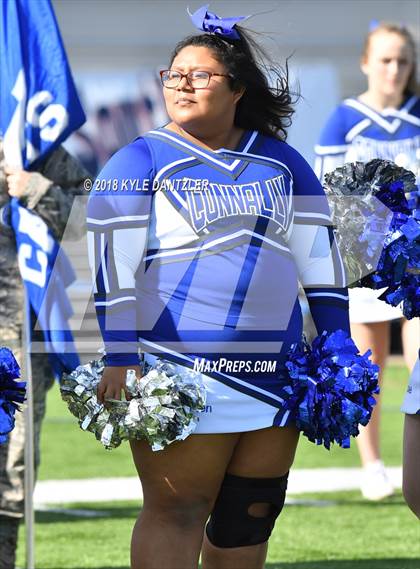 Thumbnail 2 in Connally vs. Pleasant Grove (UIL 4A Division 2 Region 2 Area) photogallery.