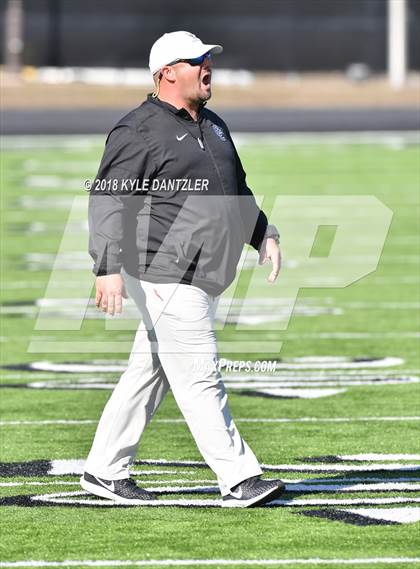 Thumbnail 2 in Connally vs. Pleasant Grove (UIL 4A Division 2 Region 2 Area) photogallery.