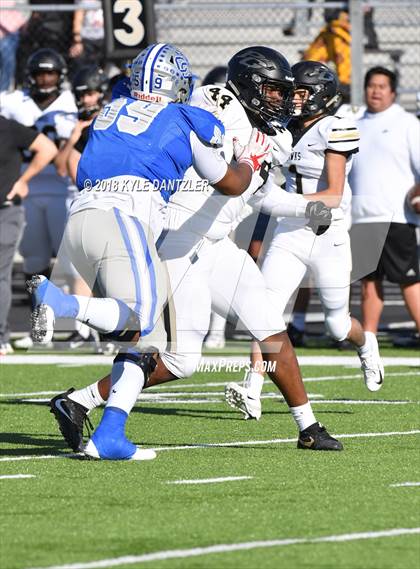 Thumbnail 3 in Connally vs. Pleasant Grove (UIL 4A Division 2 Region 2 Area) photogallery.