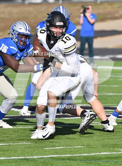 Thumbnail 1 in Connally vs. Pleasant Grove (UIL 4A Division 2 Region 2 Area) photogallery.
