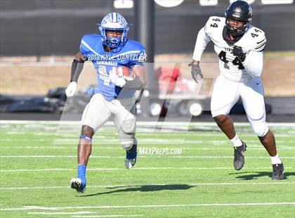 Thumbnail 3 in Connally vs. Pleasant Grove (UIL 4A Division 2 Region 2 Area) photogallery.