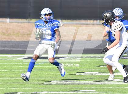 Thumbnail 1 in Connally vs. Pleasant Grove (UIL 4A Division 2 Region 2 Area) photogallery.