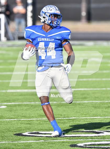 Thumbnail 2 in Connally vs. Pleasant Grove (UIL 4A Division 2 Region 2 Area) photogallery.