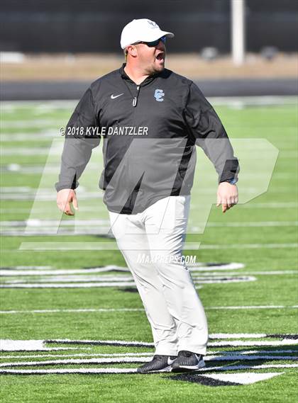 Thumbnail 1 in Connally vs. Pleasant Grove (UIL 4A Division 2 Region 2 Area) photogallery.