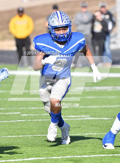 Thumbnail 2 in Connally vs. Pleasant Grove (UIL 4A Division 2 Region 2 Area) photogallery.