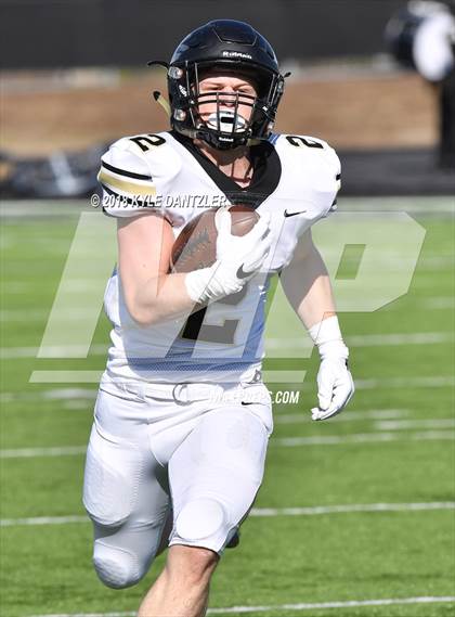 Thumbnail 3 in Connally vs. Pleasant Grove (UIL 4A Division 2 Region 2 Area) photogallery.