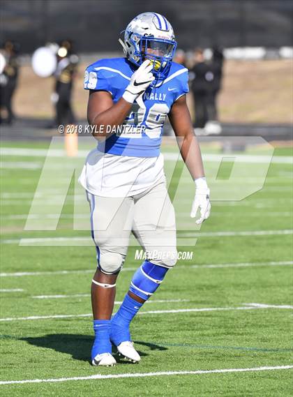 Thumbnail 2 in Connally vs. Pleasant Grove (UIL 4A Division 2 Region 2 Area) photogallery.