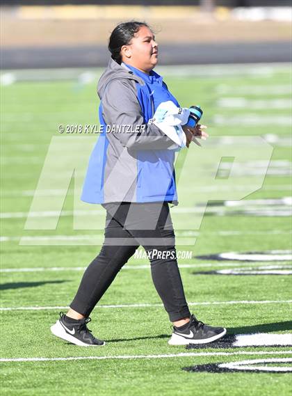 Thumbnail 2 in Connally vs. Pleasant Grove (UIL 4A Division 2 Region 2 Area) photogallery.
