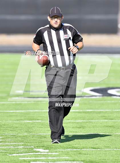 Thumbnail 1 in Connally vs. Pleasant Grove (UIL 4A Division 2 Region 2 Area) photogallery.