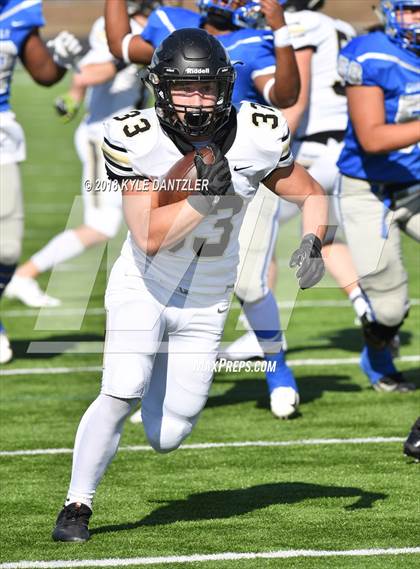 Thumbnail 2 in Connally vs. Pleasant Grove (UIL 4A Division 2 Region 2 Area) photogallery.