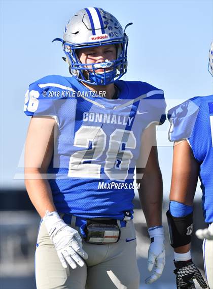 Thumbnail 1 in Connally vs. Pleasant Grove (UIL 4A Division 2 Region 2 Area) photogallery.