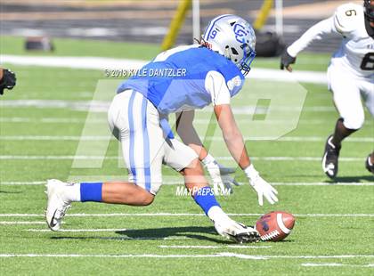 Thumbnail 1 in Connally vs. Pleasant Grove (UIL 4A Division 2 Region 2 Area) photogallery.