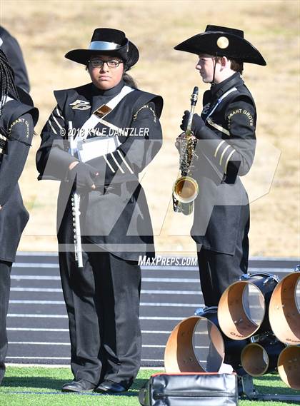 Thumbnail 2 in Connally vs. Pleasant Grove (UIL 4A Division 2 Region 2 Area) photogallery.