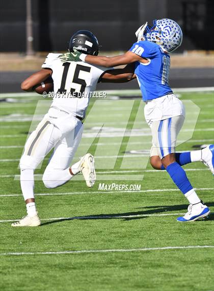 Thumbnail 3 in Connally vs. Pleasant Grove (UIL 4A Division 2 Region 2 Area) photogallery.