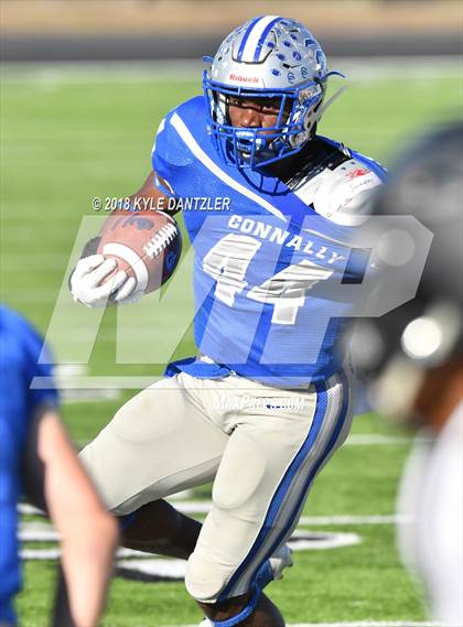 Thumbnail 1 in Connally vs. Pleasant Grove (UIL 4A Division 2 Region 2 Area) photogallery.