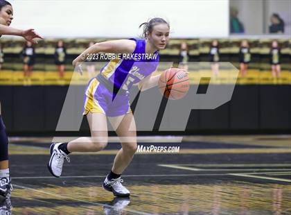 Thumbnail 2 in Venus vs. Kaufman (Kaufman Holiday Tournament) photogallery.