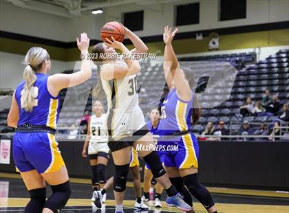 Thumbnail 3 in Venus vs. Kaufman (Kaufman Holiday Tournament) photogallery.