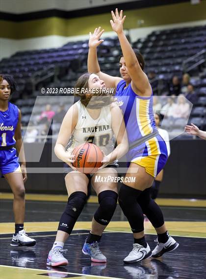 Thumbnail 3 in Venus vs. Kaufman (Kaufman Holiday Tournament) photogallery.