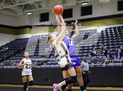 Thumbnail 1 in Venus vs. Kaufman (Kaufman Holiday Tournament) photogallery.
