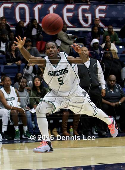 Thumbnail 3 in Newark Memorial vs. El Cerrito (CIF NCS D2 Final) photogallery.