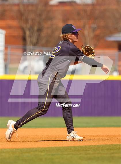 Thumbnail 3 in Center Hill @ DeSoto Central photogallery.