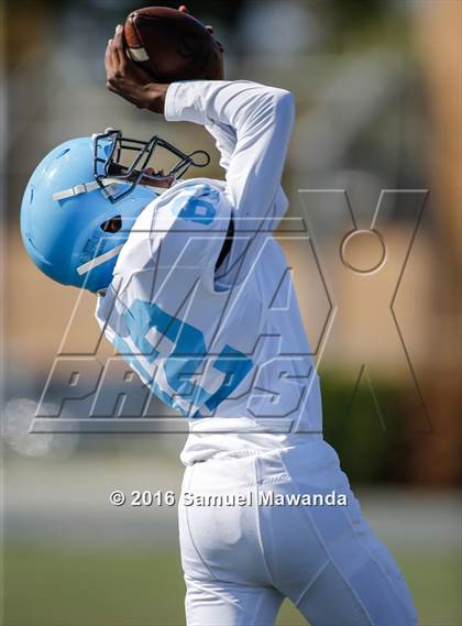 Thumbnail 3 in Arleta vs Carson  photogallery.