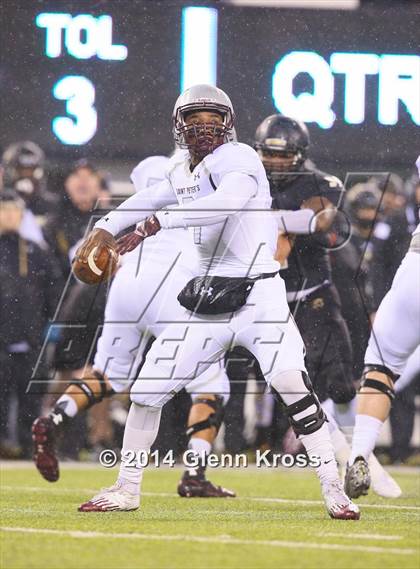 Thumbnail 2 in St. Peter's Prep vs Paramus Catholic (NJSIAA Non-Public Group 4 Final) photogallery.