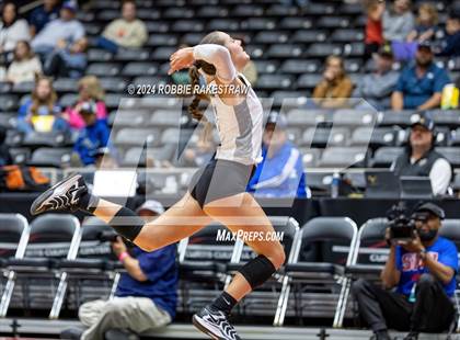 Thumbnail 3 in Goliad vs. Bushland (UIL 3A Volleyball Division 1 Final) photogallery.