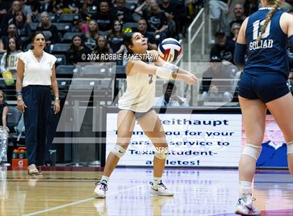 Thumbnail 2 in Goliad vs. Bushland (UIL 3A Volleyball Division 1 Final) photogallery.
