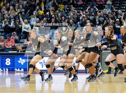 Thumbnail 2 in Goliad vs. Bushland (UIL 3A Volleyball Division 1 Final) photogallery.