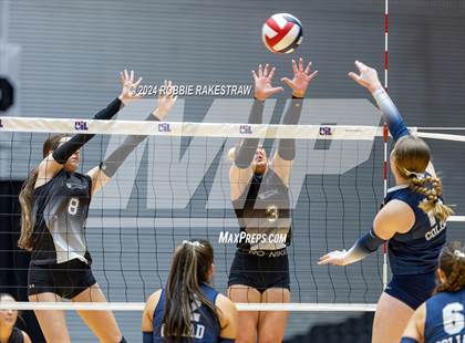 Thumbnail 2 in Goliad vs. Bushland (UIL 3A Volleyball Division 1 Final) photogallery.