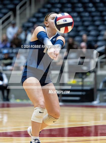 Thumbnail 2 in Goliad vs. Bushland (UIL 3A Volleyball Division 1 Final) photogallery.