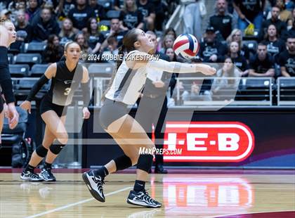 Thumbnail 1 in Goliad vs. Bushland (UIL 3A Volleyball Division 1 Final) photogallery.