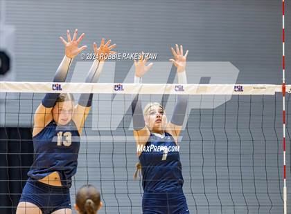 Thumbnail 3 in Goliad vs. Bushland (UIL 3A Volleyball Division 1 Final) photogallery.