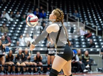 Thumbnail 2 in Goliad vs. Bushland (UIL 3A Volleyball Division 1 Final) photogallery.