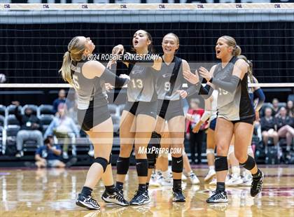 Thumbnail 2 in Goliad vs. Bushland (UIL 3A Volleyball Division 1 Final) photogallery.