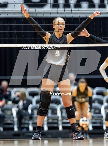 Thumbnail 1 in Goliad vs. Bushland (UIL 3A Volleyball Division 1 Final) photogallery.