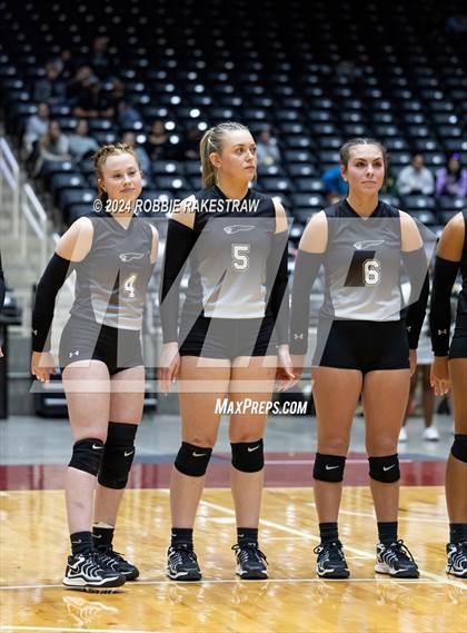 Thumbnail 3 in Goliad vs. Bushland (UIL 3A Volleyball Division 1 Final) photogallery.
