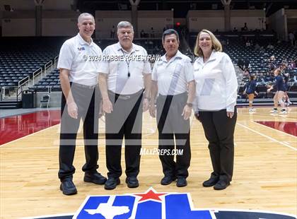 Thumbnail 1 in Goliad vs. Bushland (UIL 3A Volleyball Division 1 Final) photogallery.