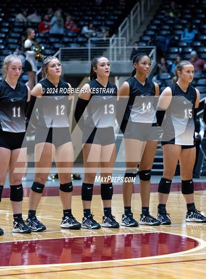 Thumbnail 2 in Goliad vs. Bushland (UIL 3A Volleyball Division 1 Final) photogallery.