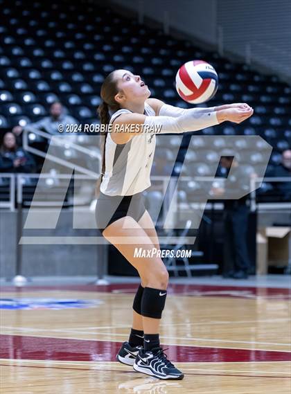Thumbnail 2 in Goliad vs. Bushland (UIL 3A Volleyball Division 1 Final) photogallery.
