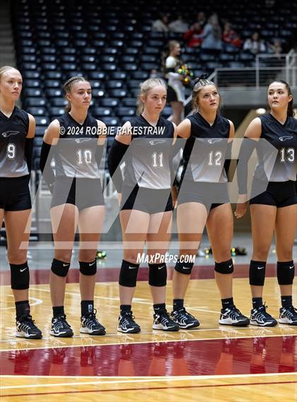 Thumbnail 3 in Goliad vs. Bushland (UIL 3A Volleyball Division 1 Final) photogallery.
