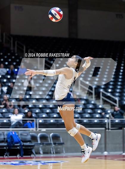 Thumbnail 3 in Goliad vs. Bushland (UIL 3A Volleyball Division 1 Final) photogallery.