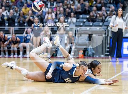 Thumbnail 3 in Goliad vs. Bushland (UIL 3A Volleyball Division 1 Final) photogallery.