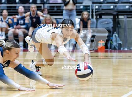 Thumbnail 1 in Goliad vs. Bushland (UIL 3A Volleyball Division 1 Final) photogallery.