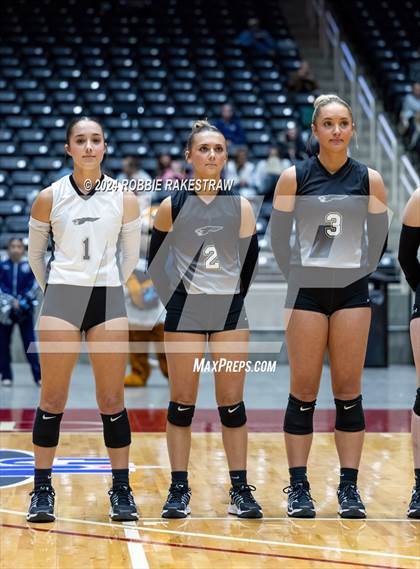 Thumbnail 3 in Goliad vs. Bushland (UIL 3A Volleyball Division 1 Final) photogallery.