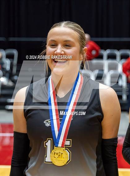 Thumbnail 3 in Goliad vs. Bushland (UIL 3A Volleyball Division 1 Final) photogallery.